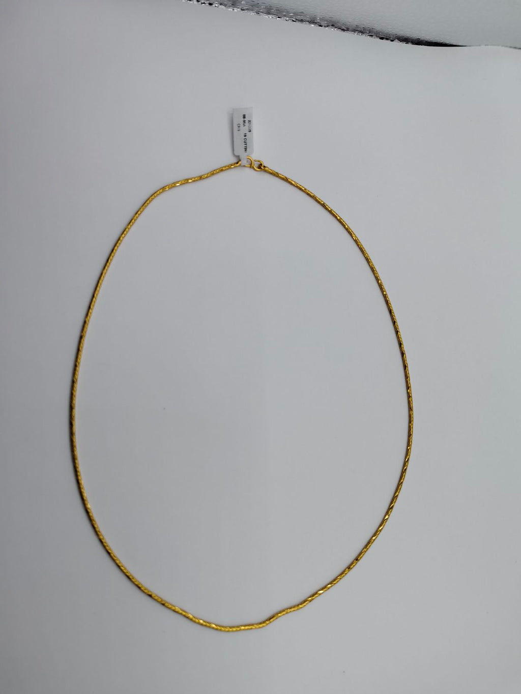 Minimal Gold-Tone Snake Chain