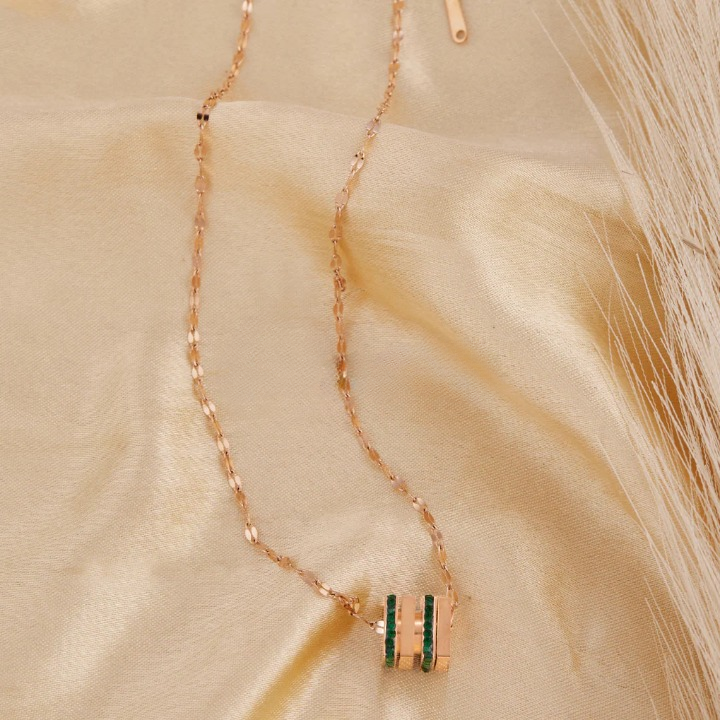 Emerald Brilliance Pendant Rose Gold Necklace For Women