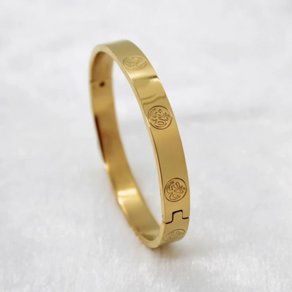 Stunning Om Men's Gold Bracelet