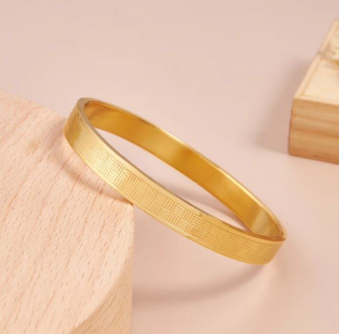 Zig Zag Line Bracelet For Men (7 Inch)