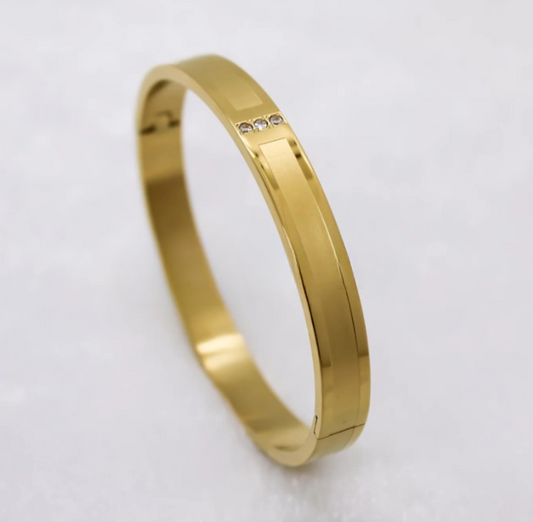 Matte and Shiny Finish with Three Diamond Gold Bracelet for Men