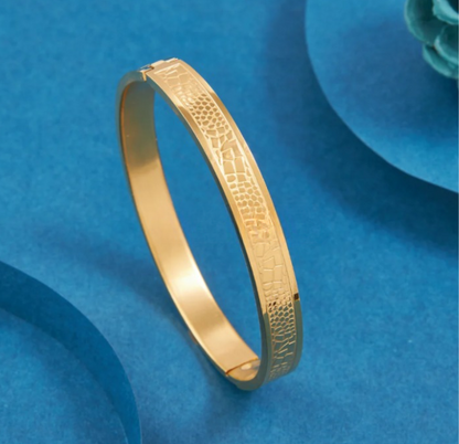 Leather Pattern Bracelet For Men (7 Inch)