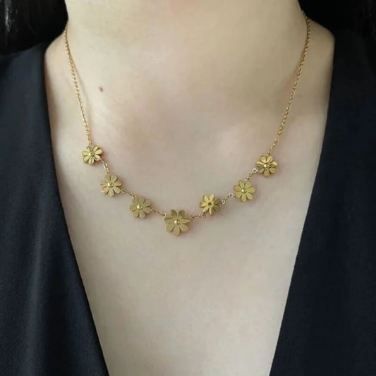 Gold Daisy Flower Necklace